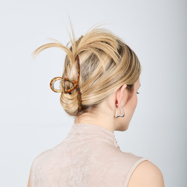 LARGE LOOP HAIR CLIP BROWN