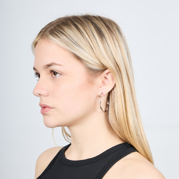 WAVY HOOP EARRINGS SILVER